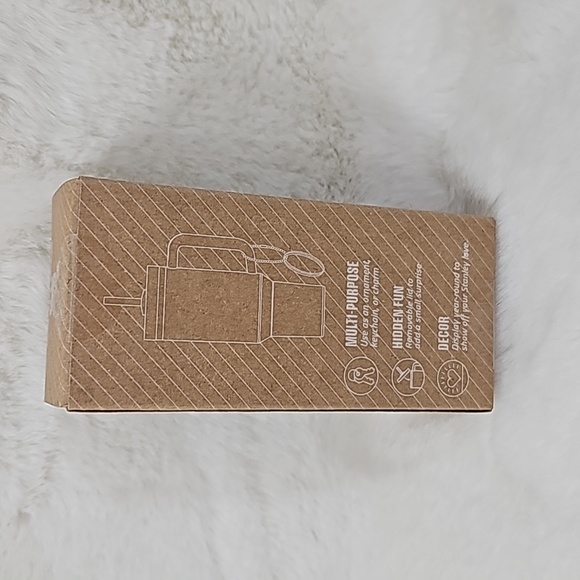 Stanley The Mini Quencher Ornament Keychain Honey Talks - Picture 5 of 5